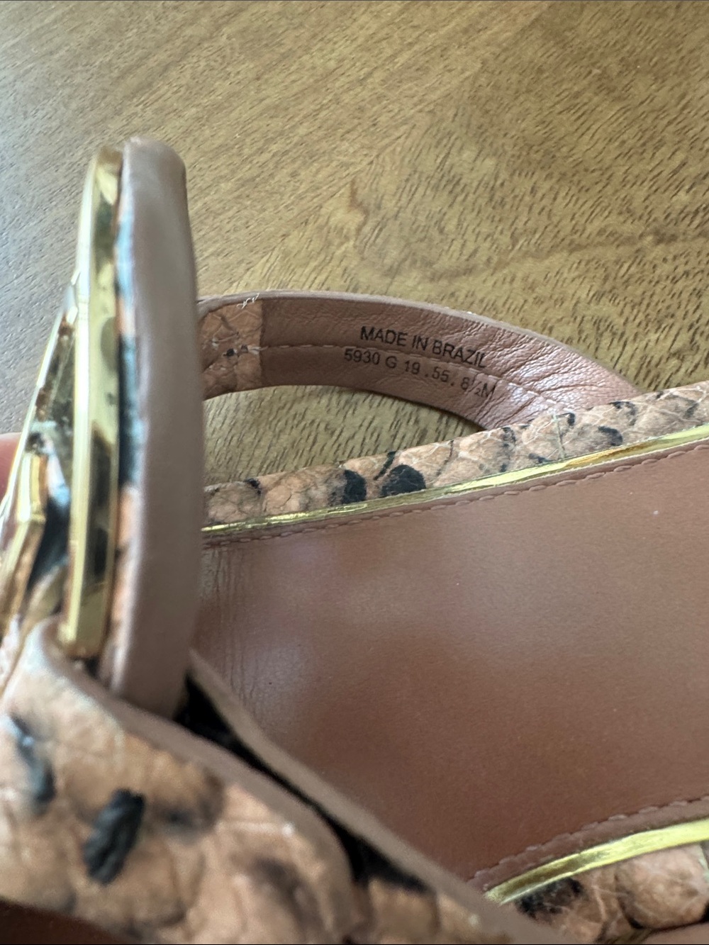 Tory Burch Pink Snake-Print Miller Thong Sandals with Gold Logo - Picture 5 of 5